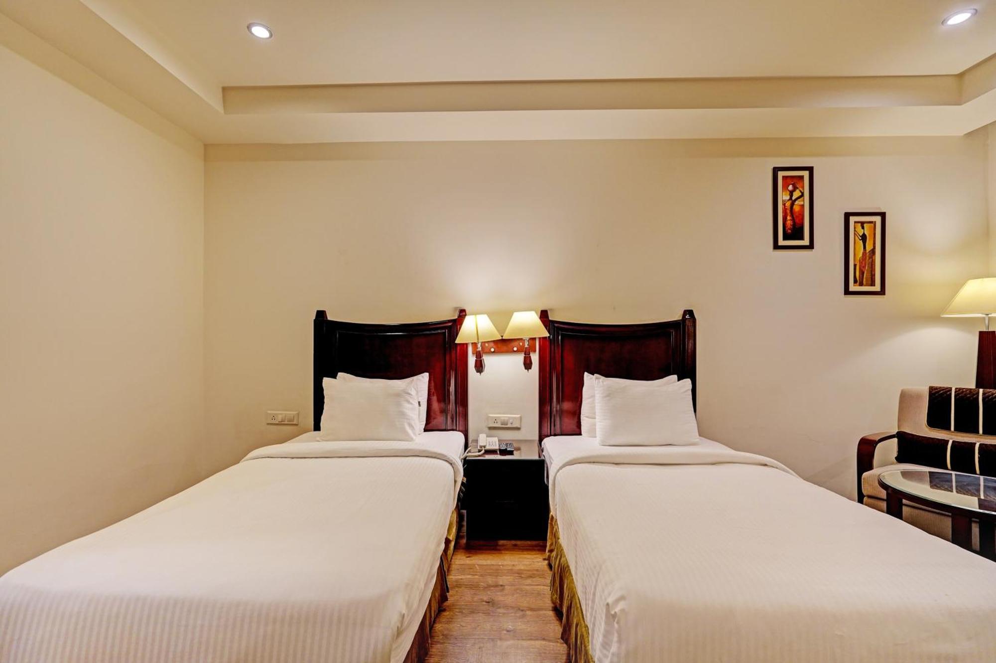 Hotel The Frist Collection Nueva Delhi Exterior foto
